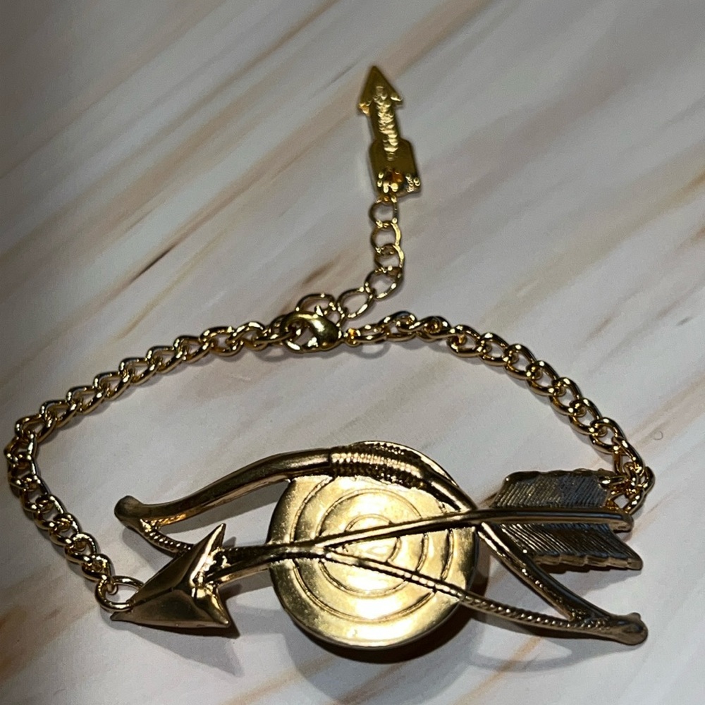 New GirlProps Gold Tone Archery Target Bow And Arrow Archer Bracelet